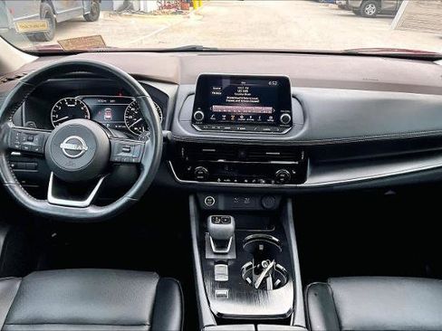 Certified 2023 Nissan Rogue SV w/ SV Premium Package image 15