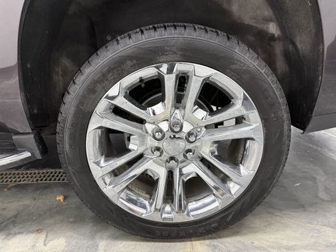 Used 2017 GMC Yukon SLT AWD/4WD image 33