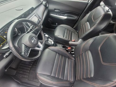 Used 2020 Nissan Kicks SR w/ SR Premium Package image 4