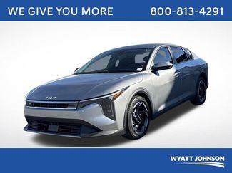 Certified 2025 Kia K4 EX 360° Tour