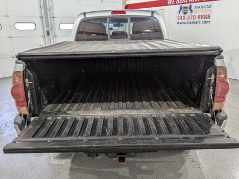 Used 2005 Toyota Tacoma PreRunner image 45