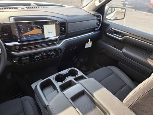 New 2025 Chevrolet Silverado 1500 LT image 17