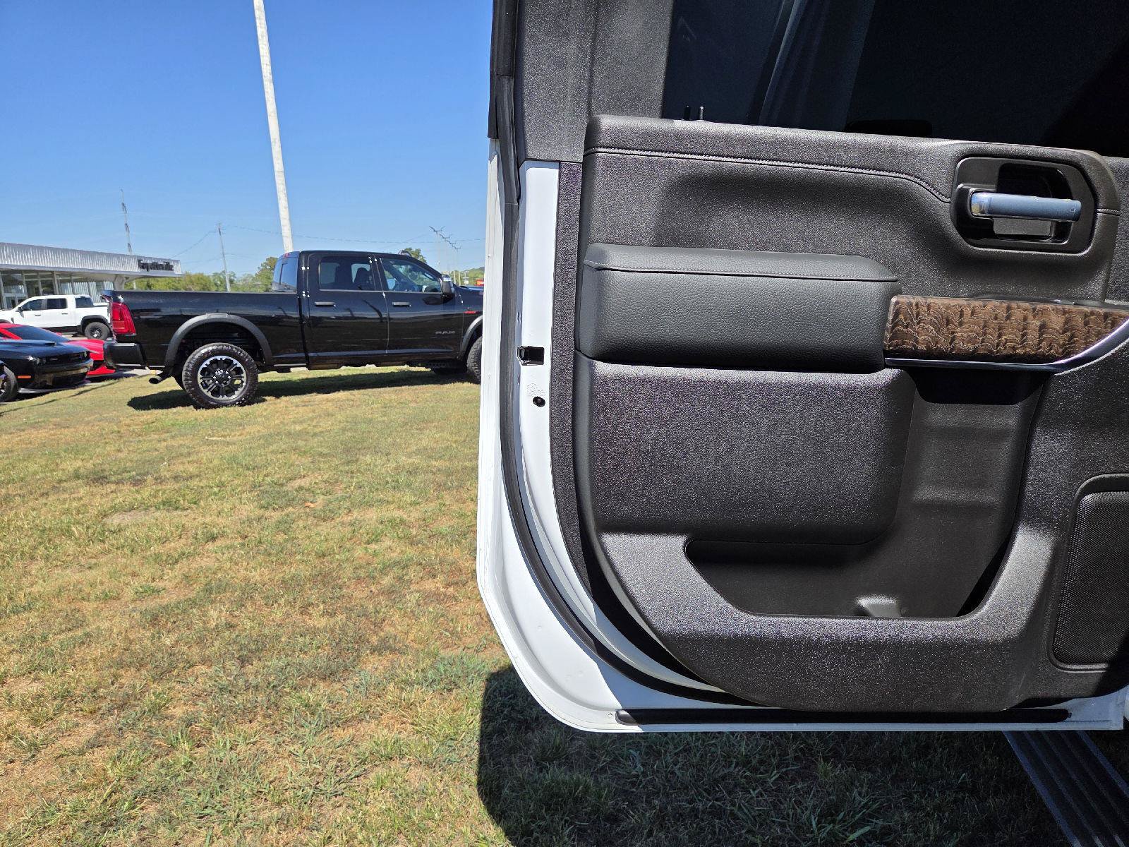 Used 2022 GMC Sierra 2500 Denali w/ Denali Ultimate Package AWD/4WD image 32