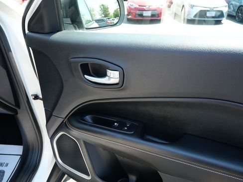 Used 2020 Jeep Compass Sport w/ Tech Group AWD/4WD image 21