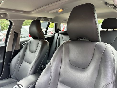 Used 2015 Volvo V60 T5 Platinum image 18