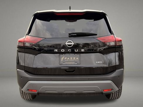 Used 2023 Nissan Rogue S image 4