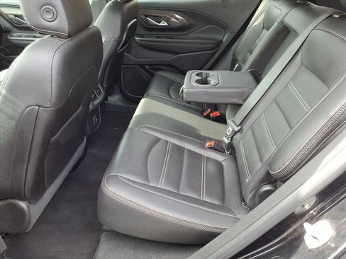 Used 2022 GMC Terrain Denali image 12