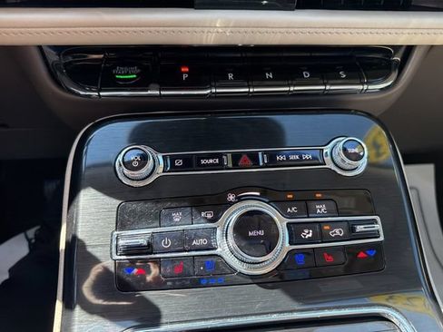 Used 2023 Lincoln Nautilus Reserve AWD/4WD image 26