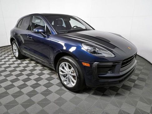 Certified 2022 Porsche Macan AWD/4WD image 26