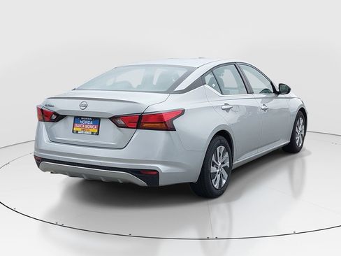 Used 2024 Nissan Altima 2.5 S image 5