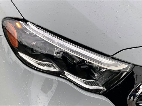 Used 2025 Mercedes-Benz E 350 4MATIC Sedan image 27