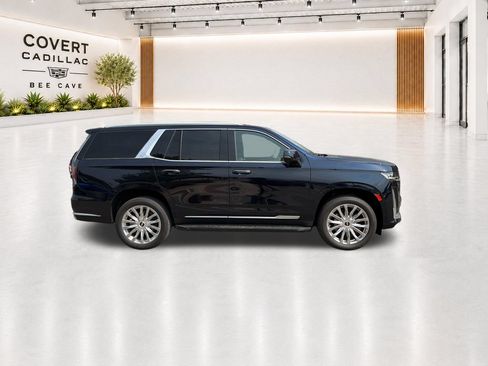 Used 2023 Cadillac Escalade Premium Luxury AWD/4WD image 16