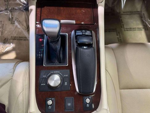 Used 2014 Lexus LS 460 image 28