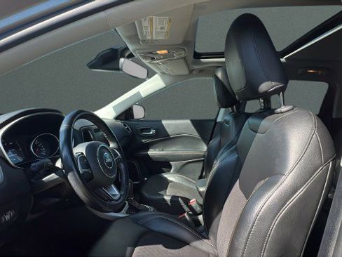 Used 2020 Jeep Compass Latitude image 6