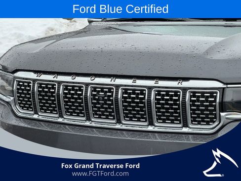 Used 2024 Jeep Grand Wagoneer L Series III AWD/4WD image 40