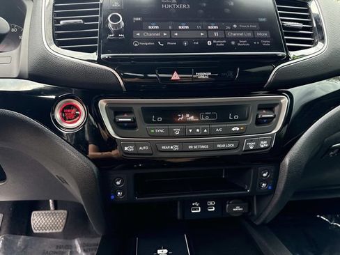 Certified 2025 Honda Ridgeline Black Edition image 27