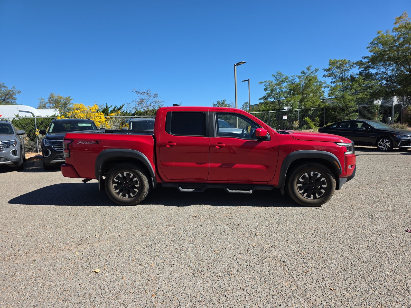Used 2022 Nissan Frontier Pro-X RWD image 4