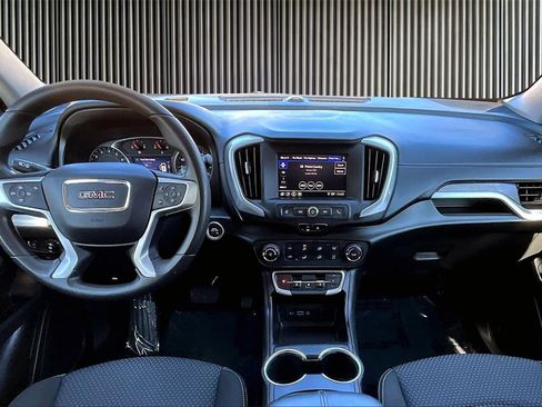 Used 2022 GMC Terrain SLE image 16