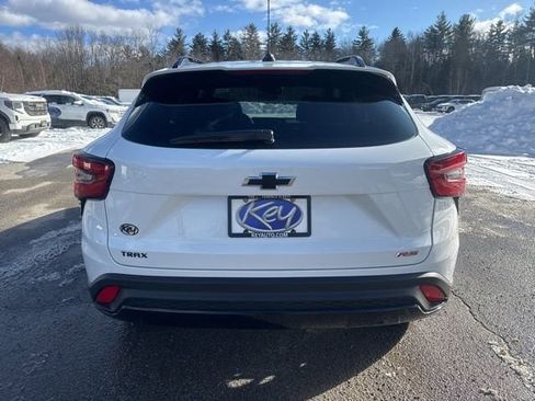 New 2026 Chevrolet Trax RS w/ Sunroof Package image 5