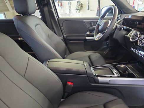 Certified 2025 Mercedes-Benz GLB 250 image 10