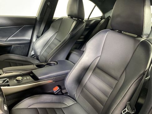Used 2017 Lexus IS 300 AWD image 11