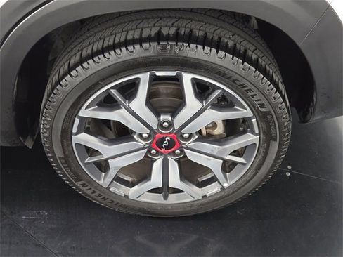 Used 2023 Kia Seltos SX image 11