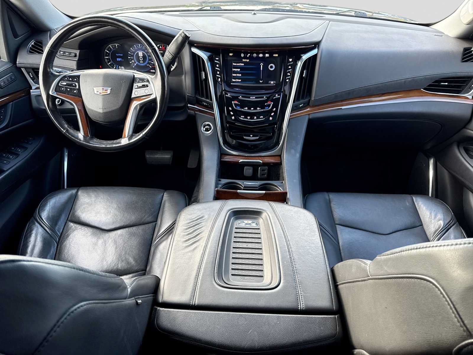 Used 2018 Cadillac Escalade ESV Premium Luxury AWD/4WD image 14