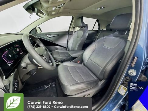 Used 2023 Kia Niro SX Touring image 26