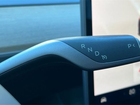 Used 2023 Tesla Model Y Performance image 25