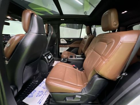 Used 2020 Lincoln Aviator Reserve w/ Equipment Group 201A RWD image 28