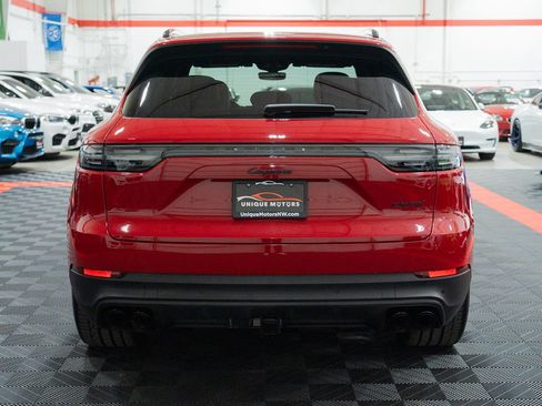 Used 2022 Porsche Cayenne E-Hybrid AWD/4WD image 5