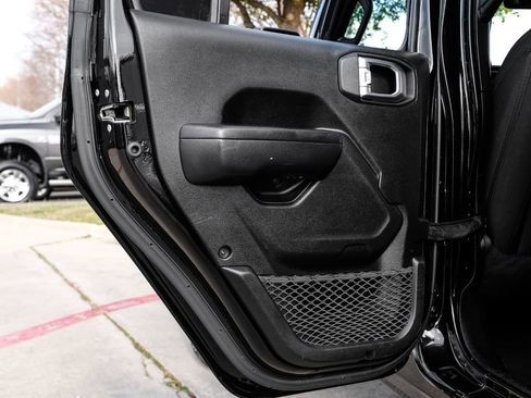 Used 2021 Jeep Wrangler Unlimited Sport image 47