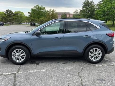 Used 2024 Ford Escape Active w/ Tech Pack #1 AWD/4WD image 39