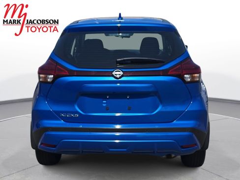 Used 2025 Nissan Kicks Play S FWD image 6