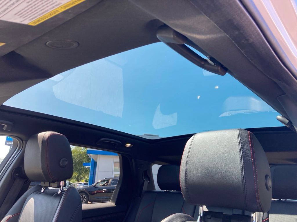 Used 2022 Land Rover Discovery Sport S R-Dynamic AWD/4WD image 4