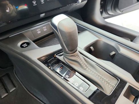 New 2026 Nissan Sentra SV w/ SV Convenience Package FWD image 27