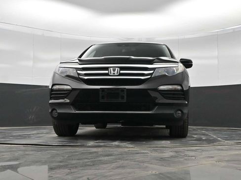 Used 2017 Honda Pilot Touring image 31