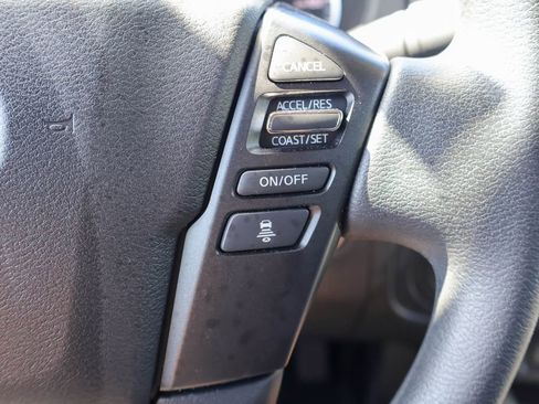 Used 2025 Nissan Frontier SV RWD image 13