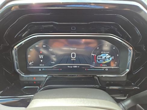 New 2025 GMC Sierra 3500 SLE w/ SLE Convenience Package image 15