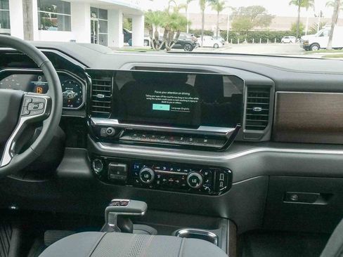 New 2026 Chevrolet Silverado 1500 High Country w/ Technology Package AWD/4WD image 12