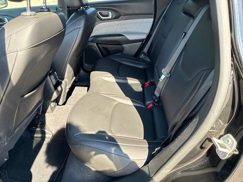 Used 2023 Jeep Compass Latitude AWD/4WD image 24