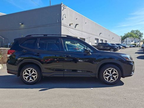 Used 2020 Subaru Forester Premium image 26