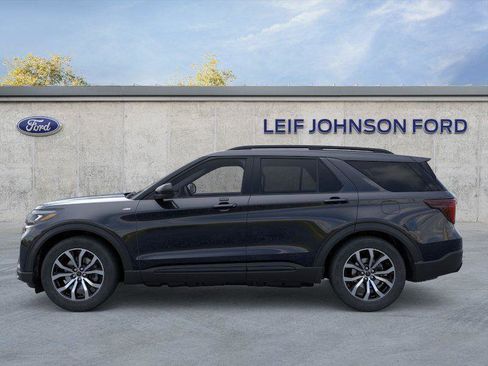 New 2026 Ford Explorer ST-Line image 3