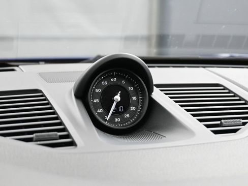 Certified 2024 Porsche 911 Targa 4S AWD/4WD image 21