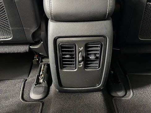 Used 2024 Dodge Durango SXT w/ SXT Blacktop Group AWD/4WD image 29