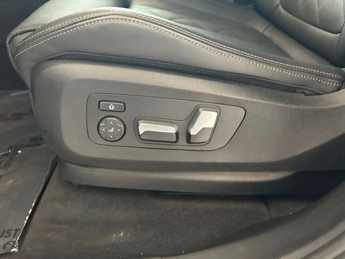 Used 2026 BMW X5 xDrive40i w/ Premium Package AWD/4WD image 47