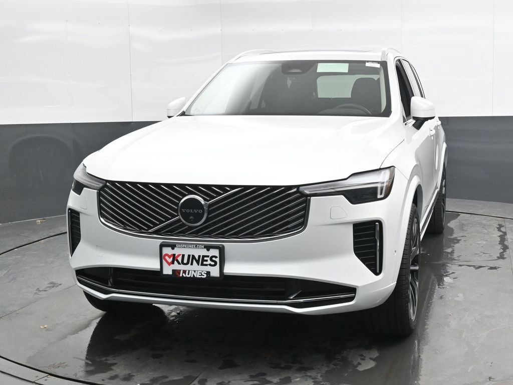 New 2026 Volvo XC90 B6 Plus w/ Protection Package AWD/4WD image 5