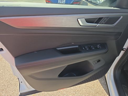 New 2026 Volkswagen Atlas Cross Sport SE FWD image 5