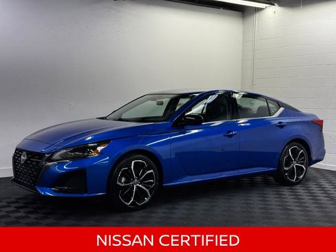 Certified 2025 Nissan Altima 2.5 SR FWD image 1