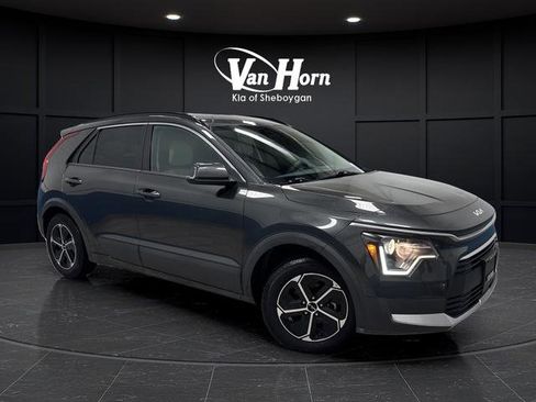 Used 2023 Kia Niro EX image 36